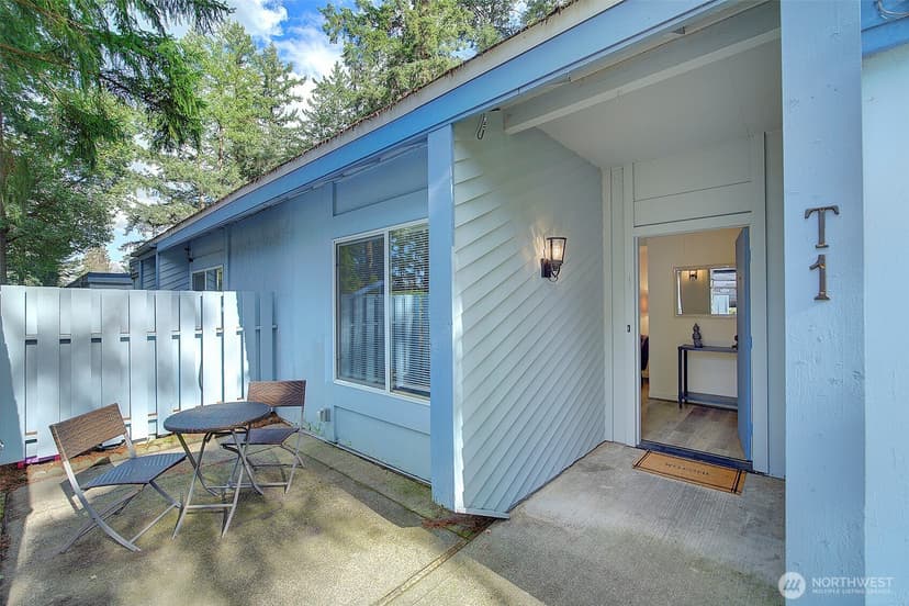 Property photo for 4308 NE Sunset Boulevard #T1, Renton photo 2
