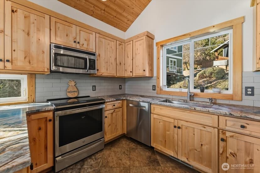 Property photo for 101 Driftwood Lane, Chelan photo 12