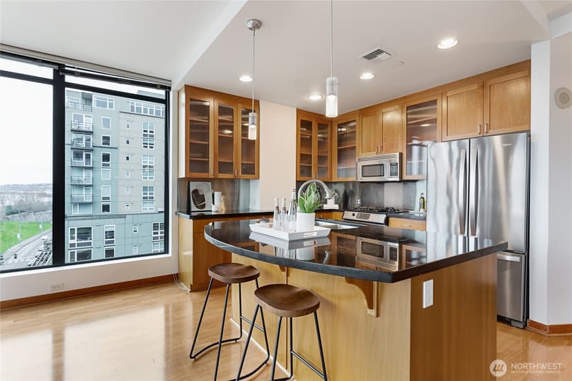 Property photo for 2716 Elliot Avenue #800, Seattle photo 6