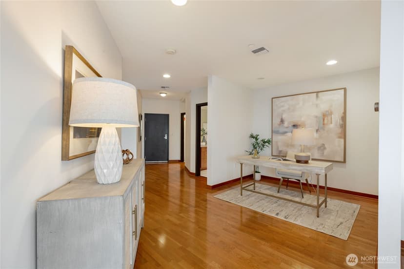 Property photo for 2716 Elliot Avenue #800, Seattle photo 17