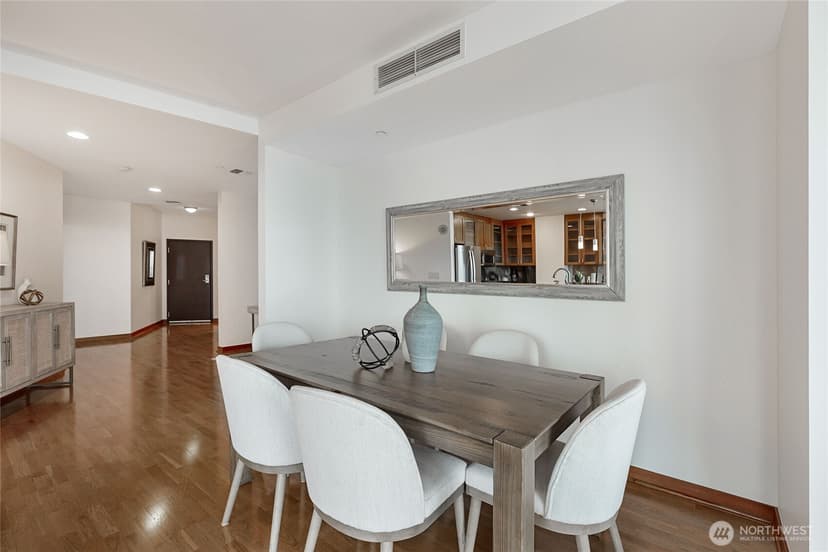 Property photo for 2716 Elliot Avenue #800, Seattle photo 9