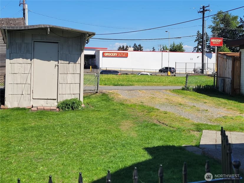 Property photo for 316 S Division Street, Auburn photo 25