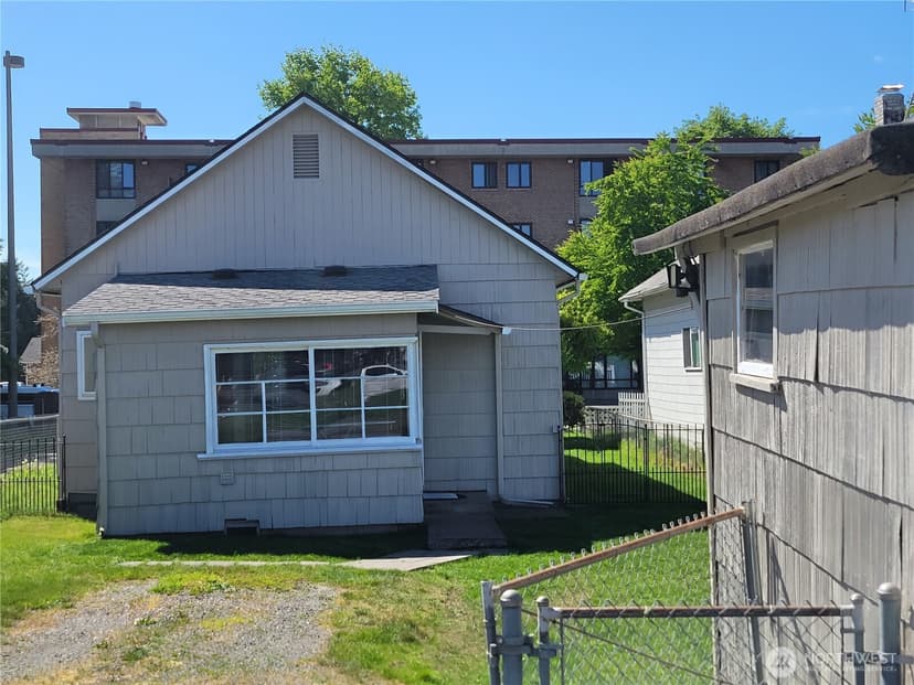 Property photo for 316 S Division Street, Auburn photo 22
