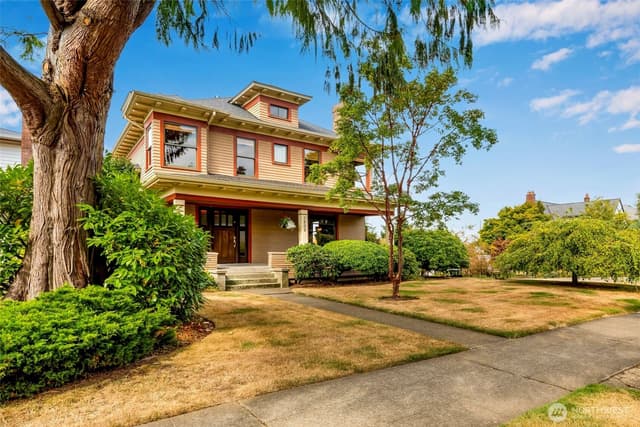 Property photo for 1602 Rucker Avenue, Everett photo 2