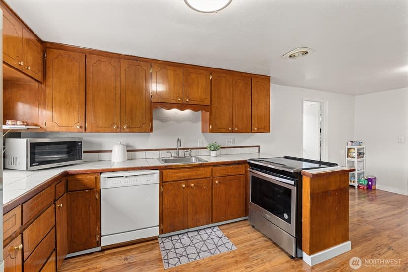 Property photo for 12067 Renton Avenue S, Seattle photo 9