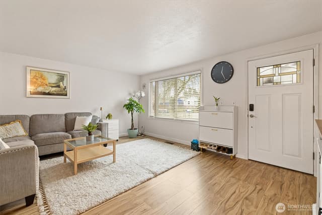 Property photo for 12067 Renton Avenue S, Seattle photo 4