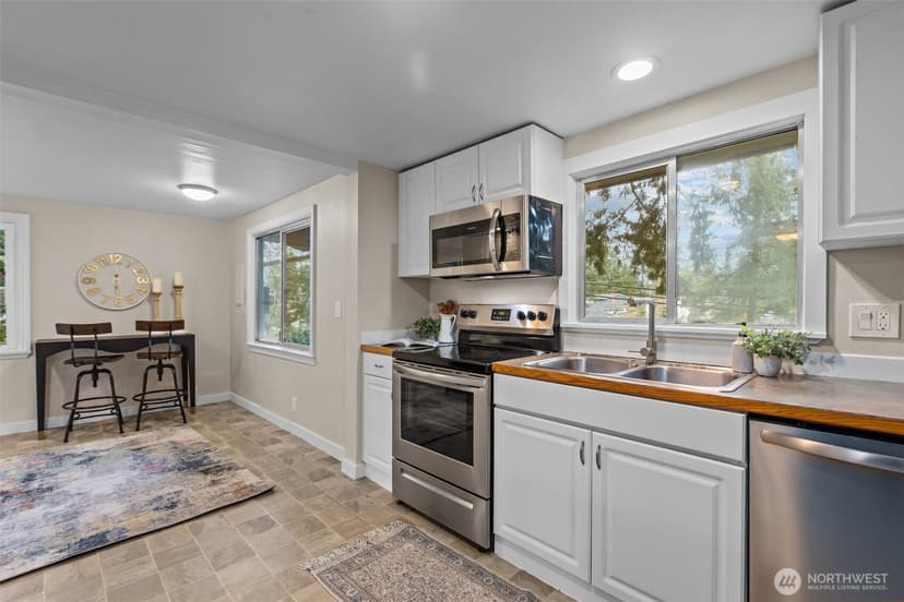 Property photo for 6112 188th Street SW, Lynnwood photo 12