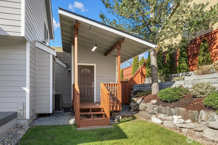 Property photo for 3409 Broadmoor Drive NE, Tacoma photo 32