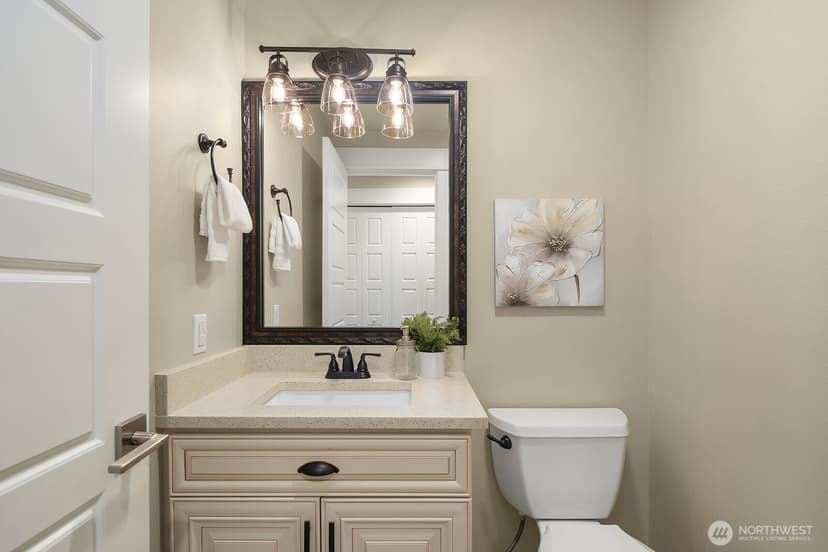 Property photo for 3409 Broadmoor Drive NE, Tacoma photo 17