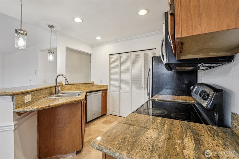 Property photo for 1111 S Villard Street #D25, Tacoma photo 8