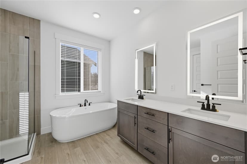 Property photo for 32133 Pacific Avenue SE, Black Diamond photo 9