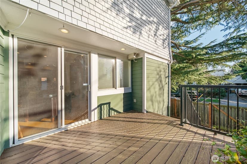 Property photo for 1375 32nd Avenue S, Seattle photo 15