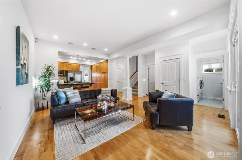Property photo for 1375 32nd Avenue S, Seattle photo 17