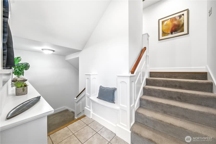 Property photo for 1375 32nd Avenue S, Seattle photo 3