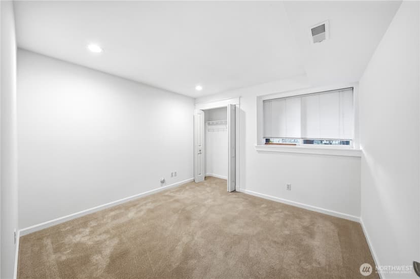 Property photo for 1375 32nd Avenue S, Seattle photo 29