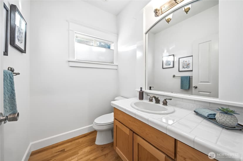 Property photo for 1375 32nd Avenue S, Seattle photo 19