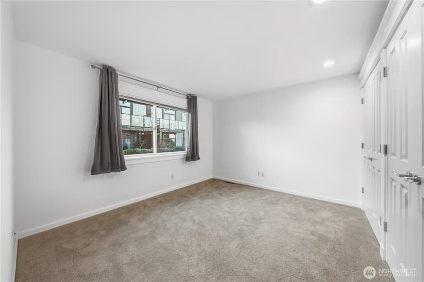 Property photo for 1375 32nd Avenue S, Seattle photo 25