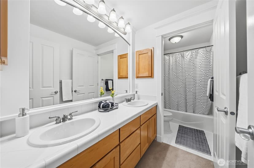 Property photo for 1375 32nd Avenue S, Seattle photo 28