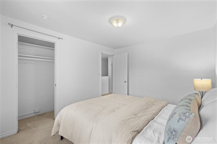 Property photo for 4877 Terrace Drive NE, Seattle photo 24