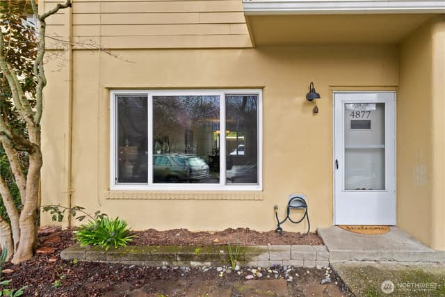 Property photo for 4877 Terrace Drive NE, Seattle photo 3
