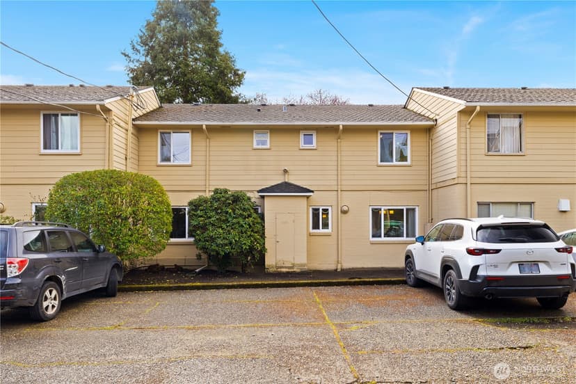 Property photo for 4877 Terrace Drive NE, Seattle photo 26