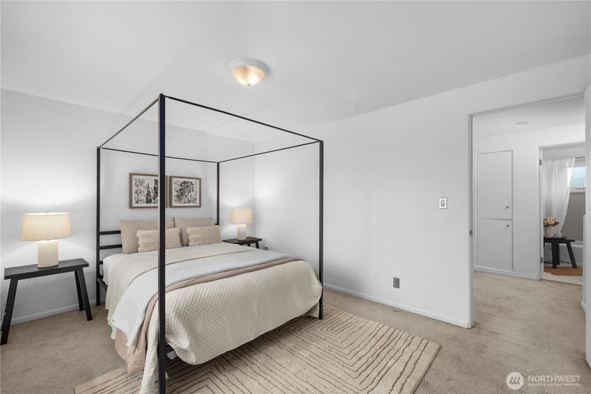 Property photo for 4877 Terrace Drive NE, Seattle photo 21