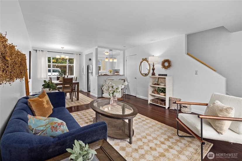 Property photo for 4877 Terrace Drive NE, Seattle photo 6