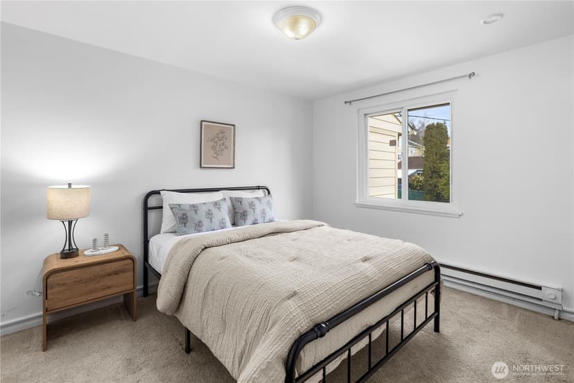 Property photo for 4877 Terrace Drive NE, Seattle photo 23