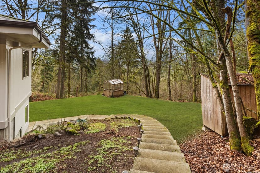 Property photo for 11700 198th Ave SE, Issaquah photo 38