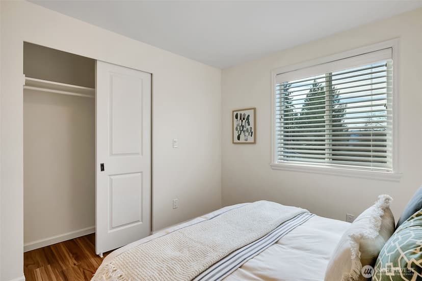 Property photo for 15630 3rd Avenue NE, Duvall photo 28