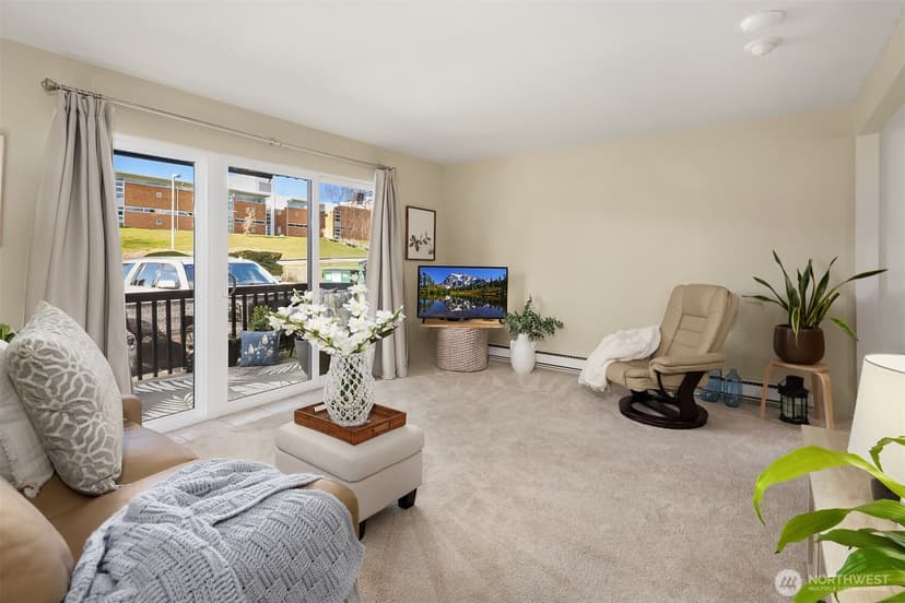 Property photo for 19411 56th Avenue W #218, Lynnwood photo 8