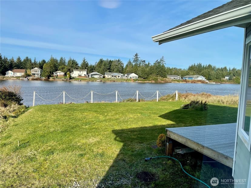 Property photo for 571 E Chance A La Mer NE, Ocean Shores photo 26