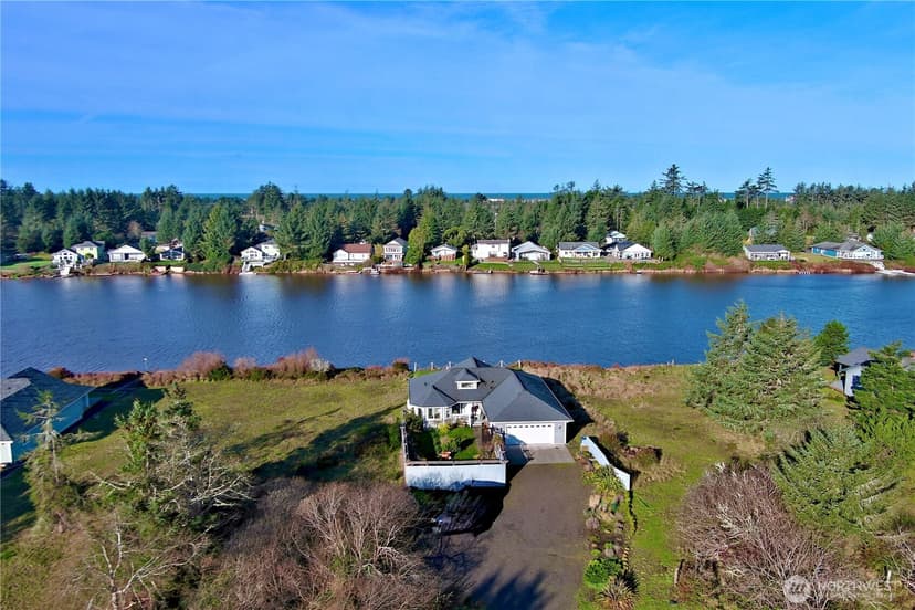 Property photo for 571 E Chance A La Mer NE, Ocean Shores photo 2