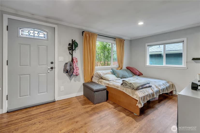 Property photo for 5429 Renton Avenue S, Seattle photo 4