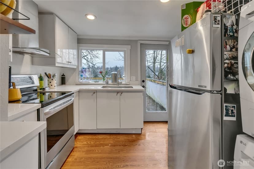 Property photo for 5429 Renton Avenue S, Seattle photo 8