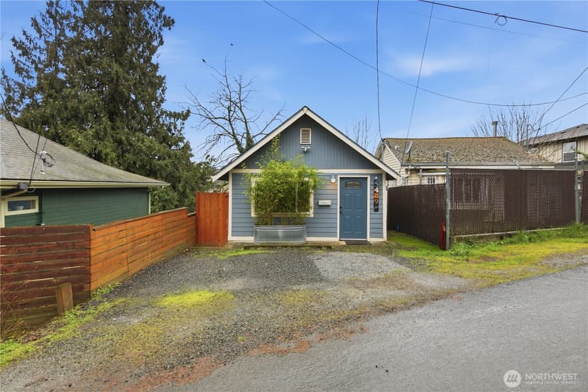 Property photo for 5429 Renton Avenue S, Seattle photo 2