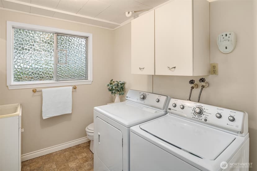 Property photo for 4239 S 185th Street, SeaTac photo 17