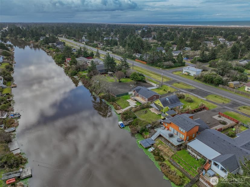 Property photo for 306 Point Brown Avenue NE, Ocean Shores photo 8
