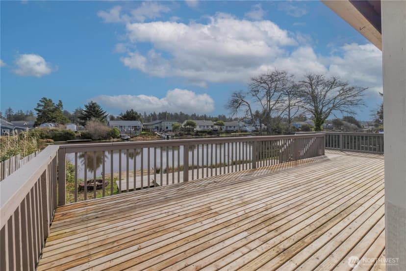 Property photo for 306 Point Brown Avenue NE, Ocean Shores photo 17