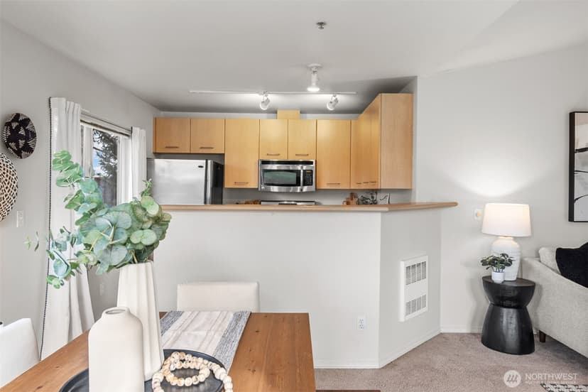 Property photo for 710 240TH Way SE #F-301, Sammamish photo 13