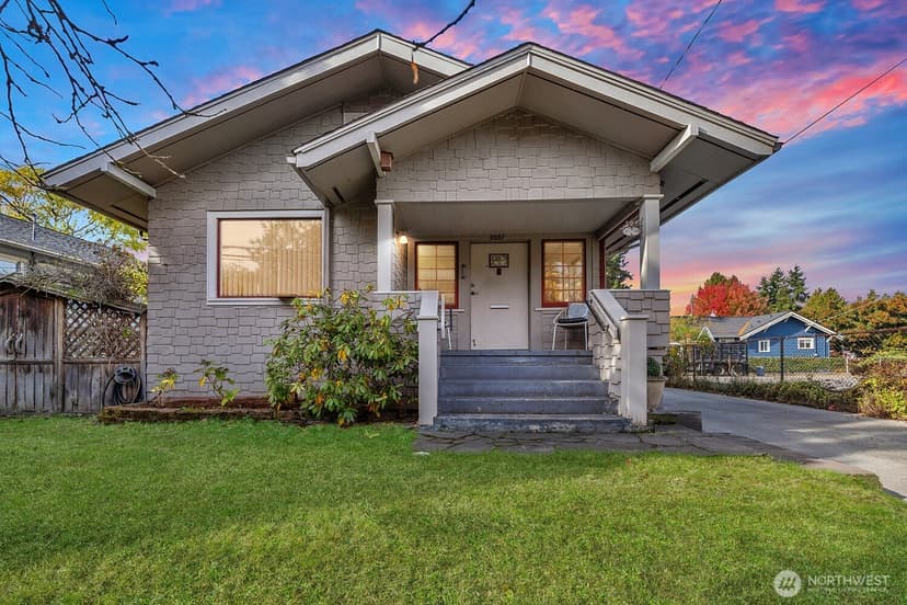 Property photo for 8007 Fremont Avenue N, Seattle photo 3