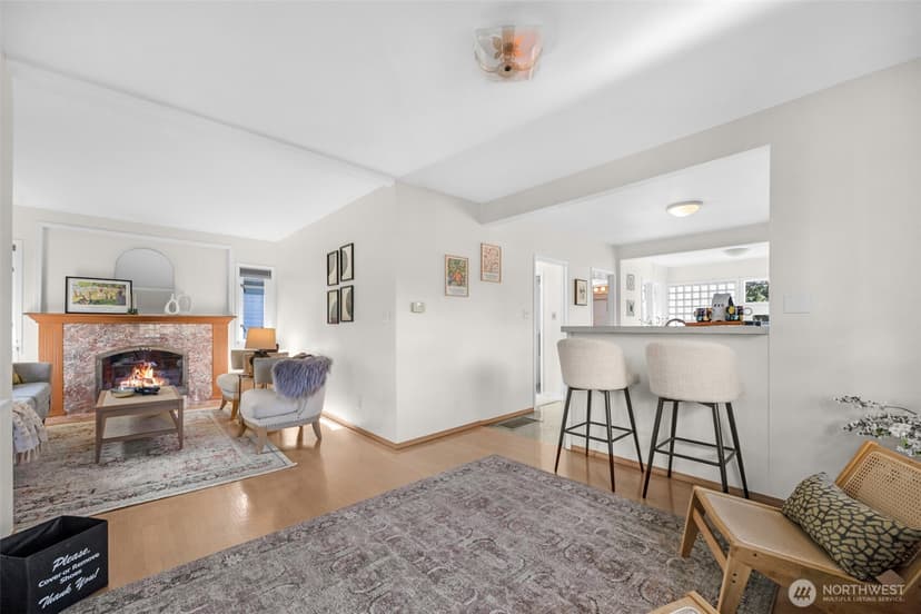 Property photo for 8007 Fremont Avenue N, Seattle photo 8