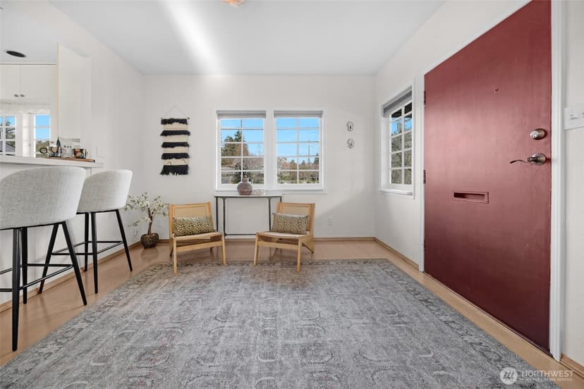 Property photo for 8007 Fremont Avenue N, Seattle photo 6