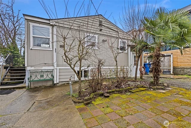 Property photo for 1901 S Plum Street, Seattle photo 2