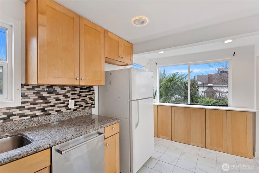 Property photo for 1901 S Plum Street, Seattle photo 6