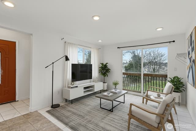 Property photo for 1901 S Plum Street, Seattle photo 3