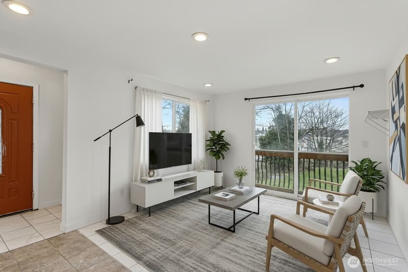 Property photo for 1901 S Plum Street, Seattle photo 3