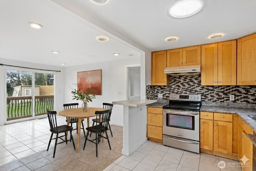 Property photo for 1901 S Plum Street, Seattle photo 5