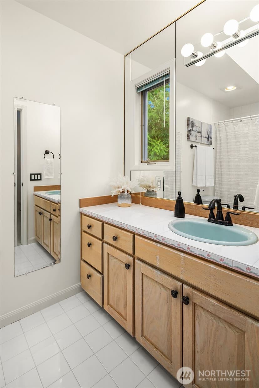 Property photo for 5208 Isola Place NW, Issaquah photo 30