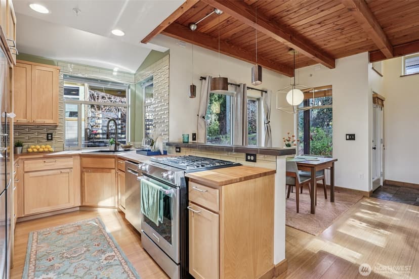 Property photo for 20215 15th Avenue NW #C, Shoreline photo 8